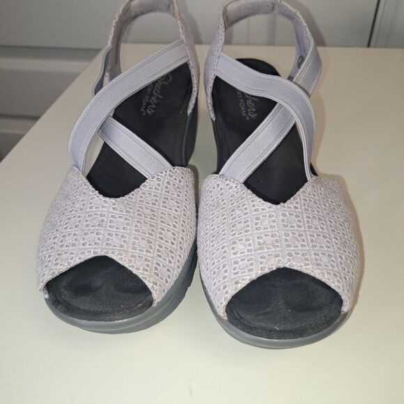 Women's Purple and Gray Lace Comfort Sandals - Picture 3 of 6
